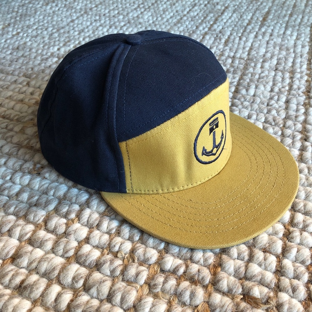 Iron & Resin Hat